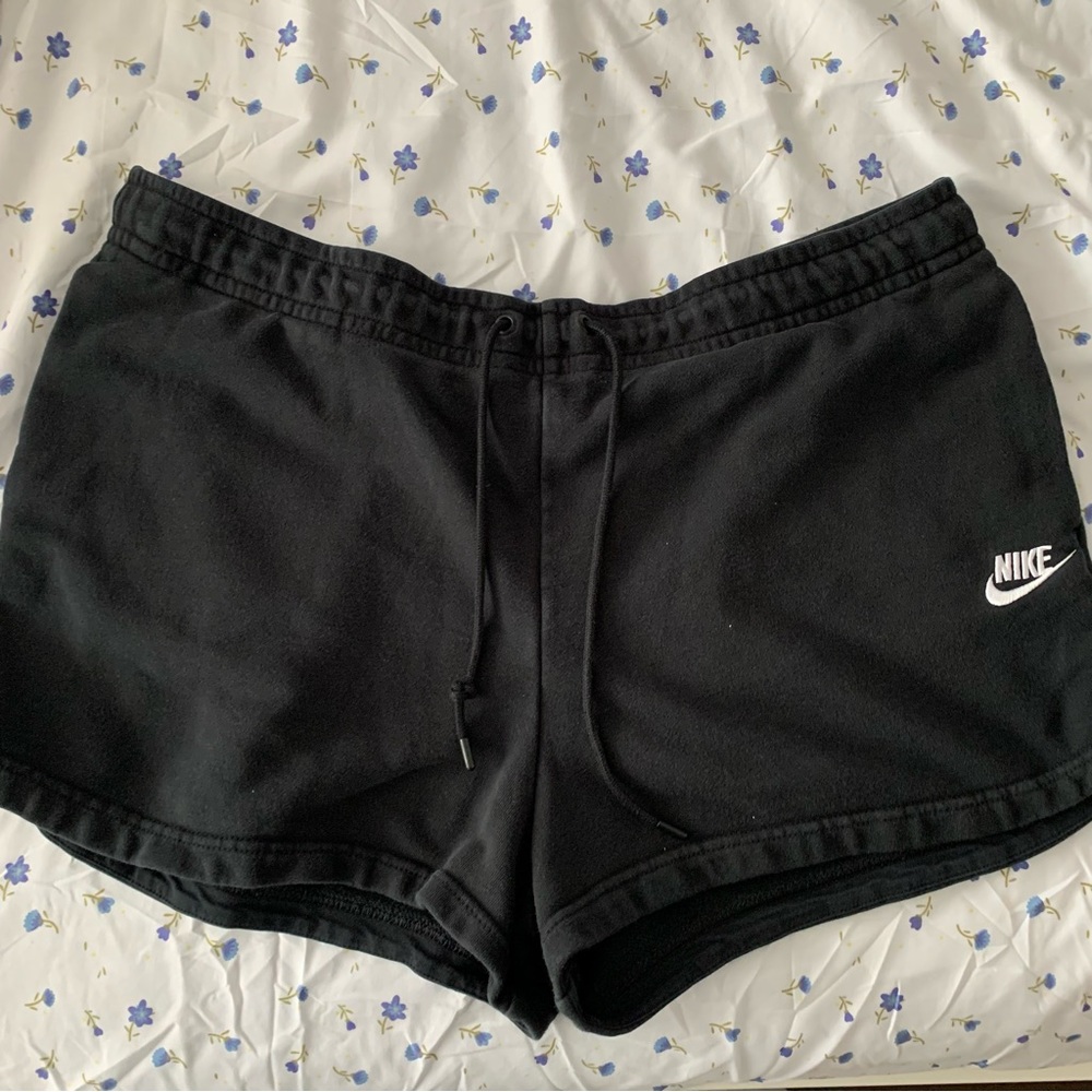 NIKE Black Sweatshorts